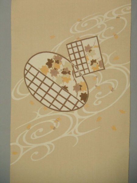 画像9: 手描友禅 染帯 円窓に流水もみじ (9)