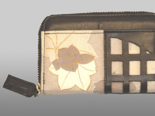 画像4: 手描き友禅 財布　小銭入れ　円窓に紅葉 (4)