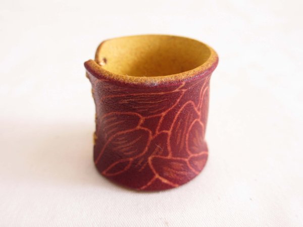 画像3: 手描き友禅 革 スカーフリング 菊糸目上げ (3)