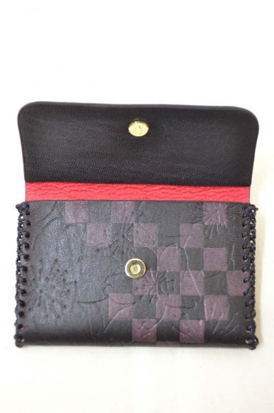 画像5: 革　名刺入れ　桜　black　経年変化によりお求めやすい価格に (5)