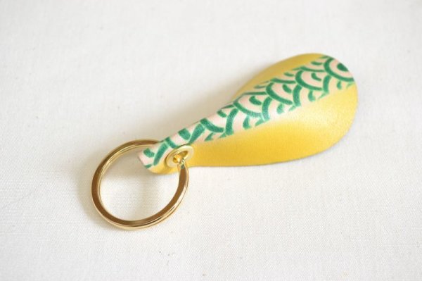 画像2: 手描き友禅 レザー キーリング　青海波　受注制作 (2)