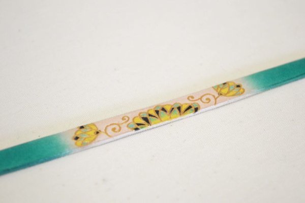 画像4: 手描友禅 レザー バングル「菊唐草」エメラルド (4)