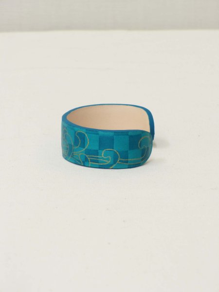 画像3: 革バングル 手纏「tamaki」line 菊 blue (3)