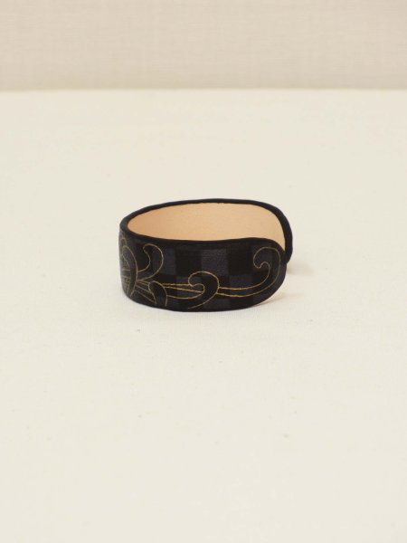 画像3: 革バングル 手纏「tamaki」line 菊 black (3)