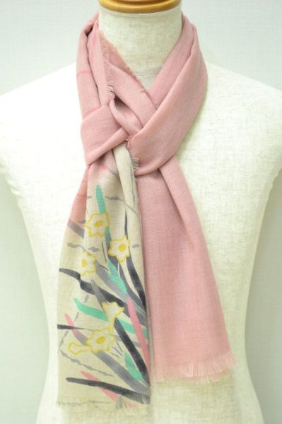 画像7: 手描友禅 カシミヤストール こもれび 水仙 ピンク (7)