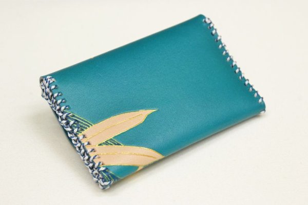 画像2: 手描友禅 レザー 名刺入れ 笹 青 (2)
