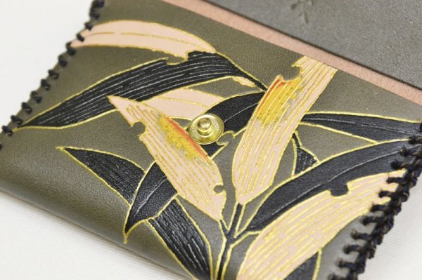 画像9: 手描友禅 レザー 名刺入れ　笹　灰 (9)