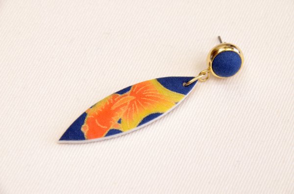 画像7: 手描友禅　ピアス　「金魚に睡蓮」　 (7)