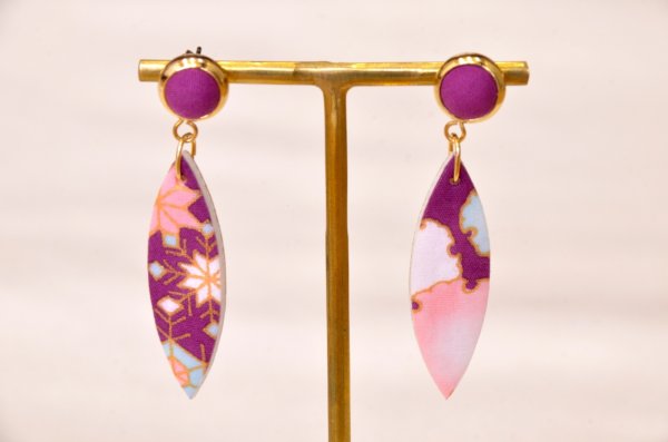 画像1: 手描友禅　ピアス　「雪華」　 (1)