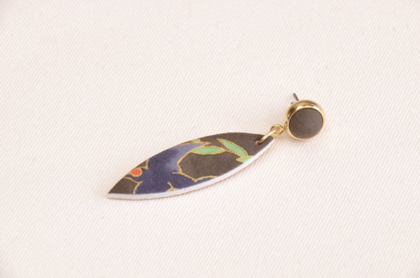 画像7: 手描友禅　ピアス　「柳に燕」　 (7)