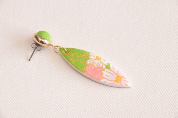 画像6: 手描友禅　ピアス　「秋桜」　 (6)