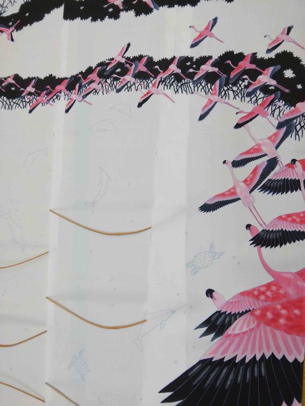 「KIMONO PROJECT イマジンワンワールド」ーギニアビサウー　振袖制作　色挿し　フラミンゴ